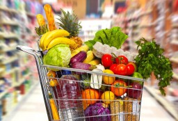 ​С начала года цены на социально значимые продовольственные товары  в целом повысились на 4,9%