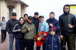 Кокшетауцы встретили бронзового призера Чемпионата Азии по боксу - Темиртаса Жусупова