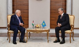 Токаев провел встречу с Президентом Палестины