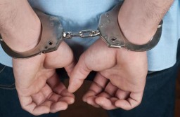 Восемь уголовных преступников задержали акмолинские полицейские за два дня
