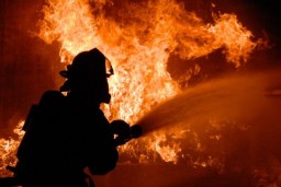 Пожарные-спасатели приезжают на вызов без воды: миф или реальность?