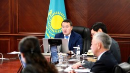 Алихан Смаилов выразил соболезнования семьям погибших врачей в Карагандинской области