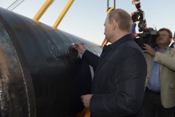 Путин назвал причину роста цены на газ в Европе