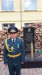 Медалью «Ерлігі үшін» наградили гвардейца из Кокшетау