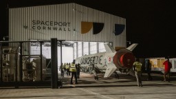 Ракету-носитель для первого в истории пуска из Британии доставили в Корнуолл