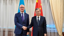 Укрепление сотрудничества между Казахстаном и Китаем обсудили Роман Скляр и Хао Минцзинь