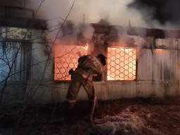 В Степногорске на территорий КНС-1 произошел пожар в вагончике, на площади 60 кв.м.