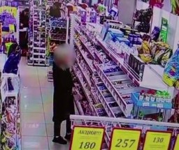 Кражи в супермаркете в Кокшетау попали в объектив камер видеонаблюдения