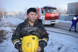 Акмолинские огнеборцы спасли из пожара мужчину