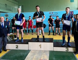 Вернулись с победой акмолинцы с чемпионата Казахстана по пауэрлифтингу