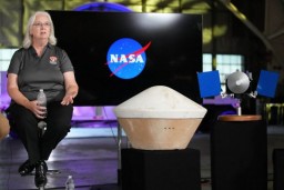 Грунт с астероида Бенну доставлен в лабораторию НАСА в Техасе