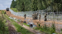 Польша израсходует $ 404 миллиона на строительство стены на границе с Беларусью