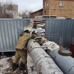 Тепловики устранили дефект на теплотрассе в районе элеватора в Кокшетау
