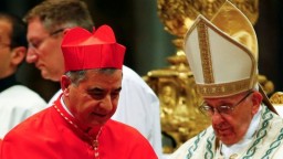 В Ватикане начался суд над кардиналом. Его обвиняют в растрате 350 млн евро