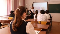 Когда в Казахстане решат вопрос с длительностью учебного года