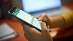 Акмолинка лишилась денег, поверив незнакомому лицу в чате WhatsApp