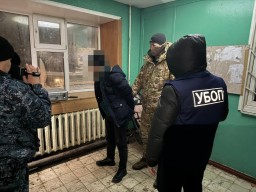 ​В Акмолинской области полицейские задержали подозреваемых в похищении человека и вымогательстве