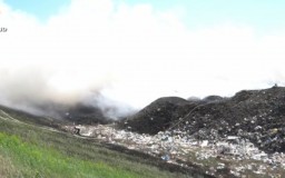Пожар на полигоне ТБО ликвидируют в Акмолинской области