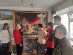 Известный художник провел урок для студентов в своей картинной галерее  в Кокшетау