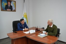 Председатель областного филиала партии «Nur Otan» Ермек Маржикпаев провел личный прием граждан