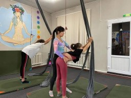 Выпускница &laquo;Бастау&raquo; открыла первую студию йоги в Акмолинской области