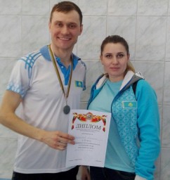 Пловец из Кокшетау с поражением органов слуха завоевал «серебро» в Белоруссии