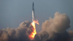 Тяжелейшая ракета в истории от SpaceX взорвалась в первом полете