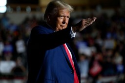 Дональд Трамп официально обвинен в преступлении против государства и граждан