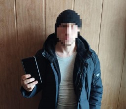 В Акмолинской области мужчина забрал телефон у 17-летнего подростка