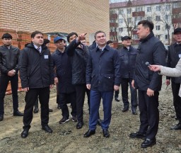 ​Министр промышленности и строительства ознакомился с ходом реновации жилого фонда в Кокшетау