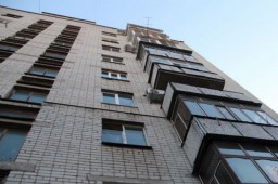 Мужчина выпал с 9-го этажа в Кокшетау
