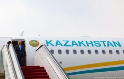 Токаев прилетел в Шымкент для участия в неформальной встрече с Президентом Узбекистана