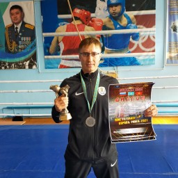 Акмолинский тренер по боксу завоевал «серебро» на международном турнире