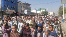 Тысячи афганцев вышли на протесты против талибов в Кандагаре