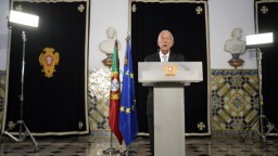 Президент Португалии решил распустить парламент
