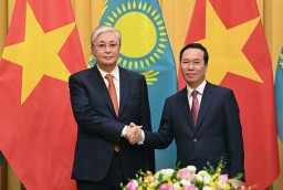 Токаев провел переговоры с Президентом Вьетнама Во Ван Тхыонгом
