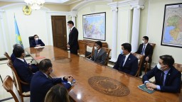 Премьер-министр РК А. Мамин представил нового министра энергетики М. Мирзагалиева