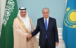 Токаев принял министра сельского хозяйства Саудовской Аравии Абдулрахмана аль-Фадли