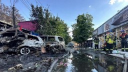 Российская армия обстреляла рынок в городе Константиновка, погибли 16 человек