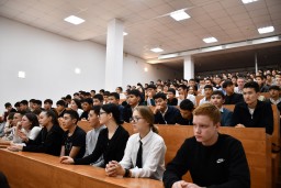 Начальник департамента полиции Акмолинской области провел лекцию для студентов