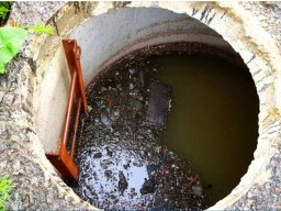 ​Шестилетний ребенок погиб, провалившись в септик, в Акмолинской области