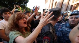 В Ереване прошла акция протеста из-за военной операции Баку в Карабахе