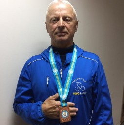 68-летний велосипедист из Кокшетау завоевал "бронзу" на чемпионате Казахстана