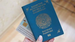 Фальшивый паспорт и удостоверение нашли полицейские у жительницы Кокшетау