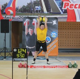 Акмолинский гиревик стал двукратным чемпионом Казахстана