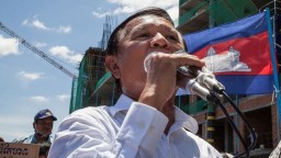 Суд в Камбодже приговорил лидера оппозиции к 27 годам домашнего ареста