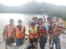Унесенные ветром: 19 туристов спасли на озере Бурабай в Акмолинской области