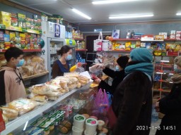 Бесплатный хлеб по пятницам раздают пенсионерам в кокшетауском магазине