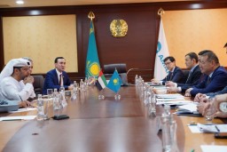 Казахстан нацелен продолжать активно расширять инфраструктуры морских портов