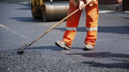В Акмолинской области в этом году отремонтируют 339 км дорог
